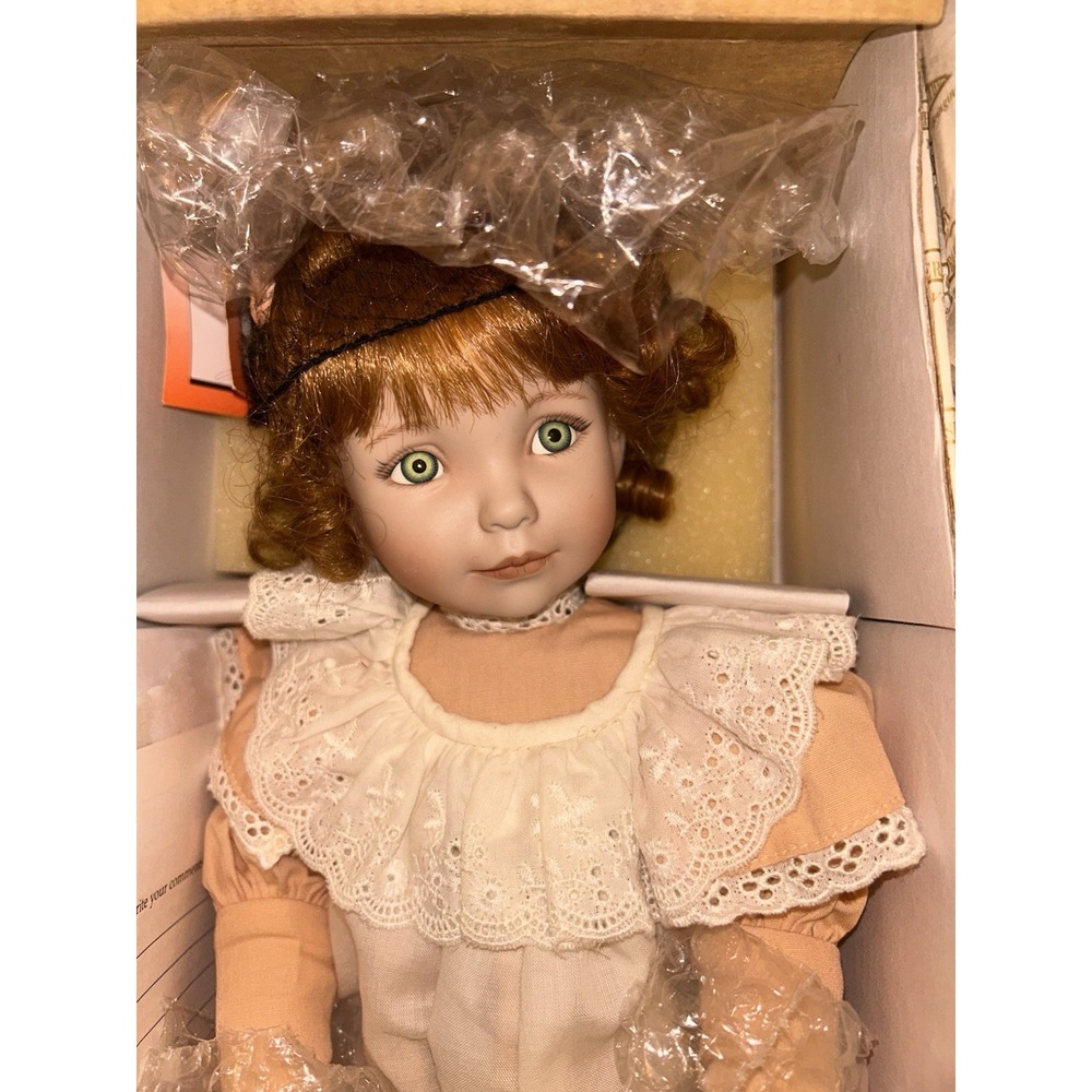 Ashton Drake Peaches & Cream Dianna Effner 14.5" Porcelain Doll COA Box